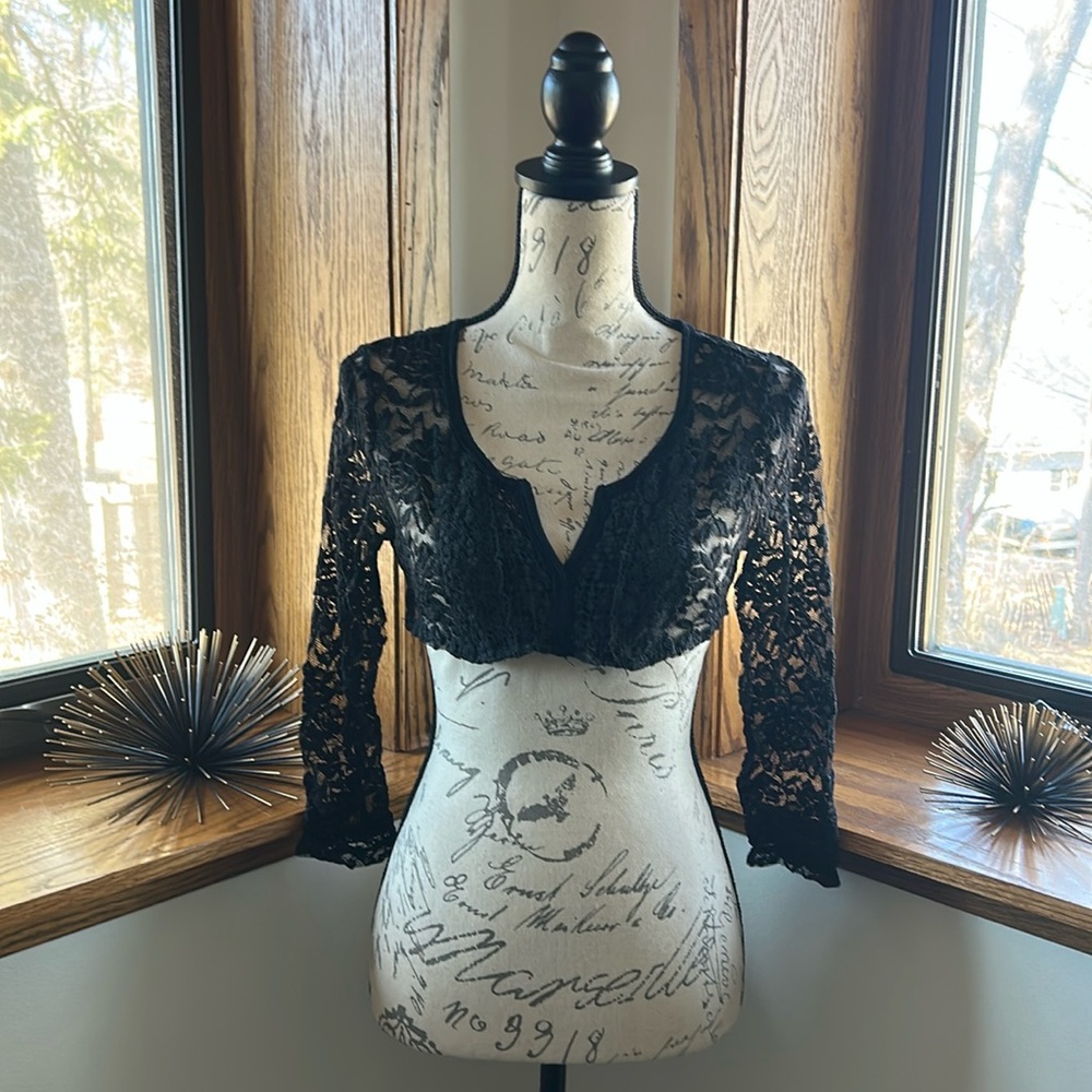 Black Lace Long Sleeve Crop Top Size Small
